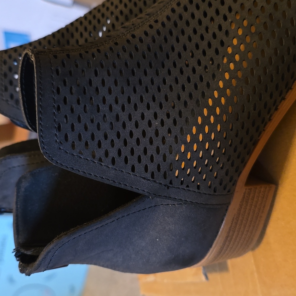 Booties - Picture 4 of 6